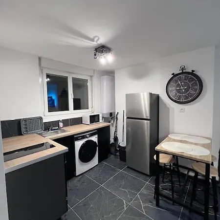 Espace Chic Et Cosy Apartment *